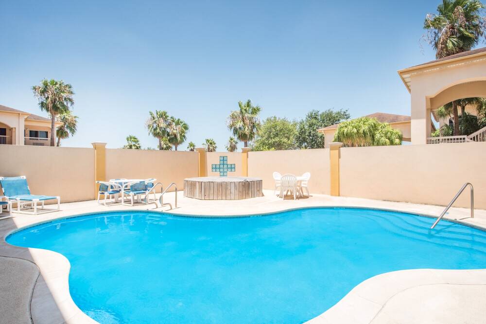 Photo of Outdoor in Edinburg