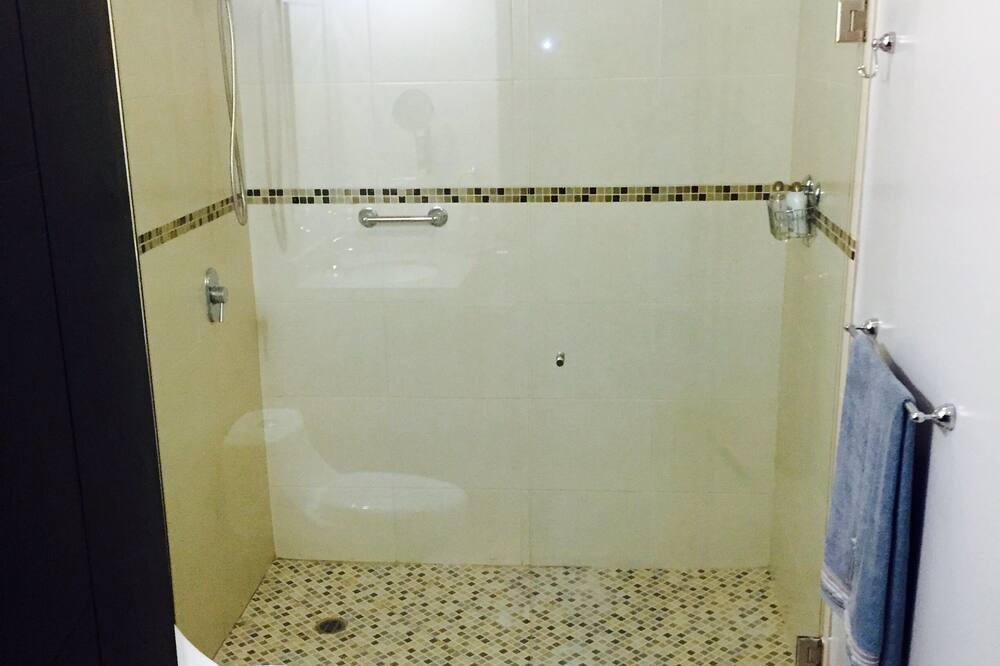 Photo of Bathroom in San Antonio del Mar