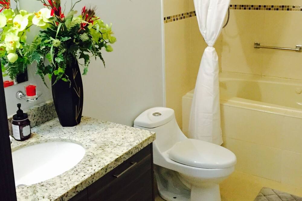 Photo of Bathroom in San Antonio del Mar