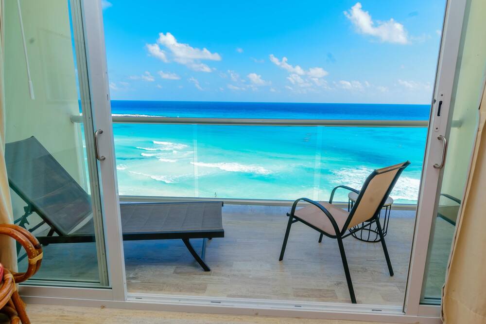 Photo of Patio Balcony in Punta Cancun
