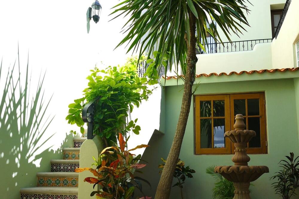 Photo of Outdoor in Nopolo