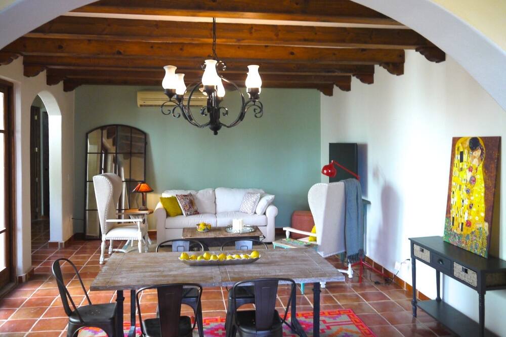 Photo of Bedroom in Nopolo