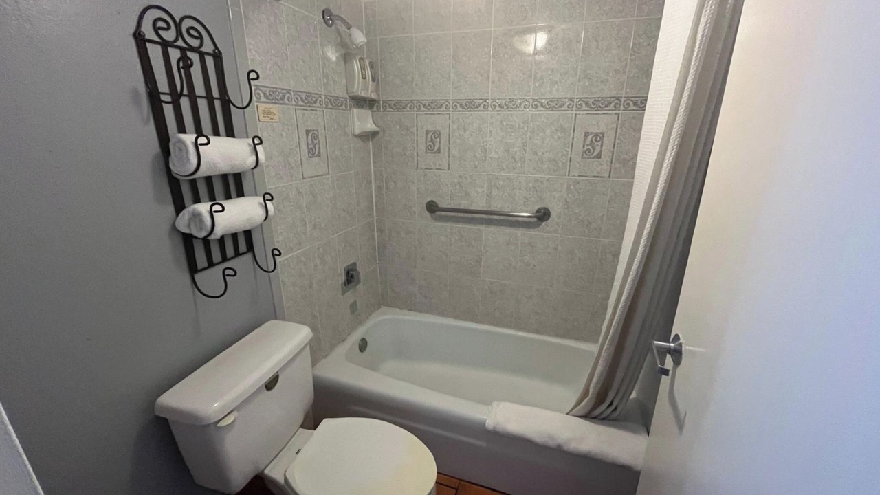 Photo of Bathroom in Brownsville