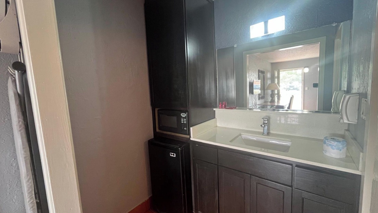 Photo of Bathroom in Brownsville