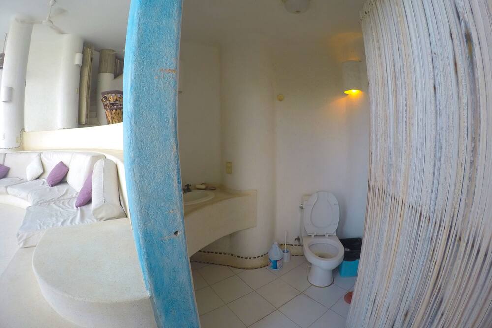 Photo of Bathroom in Almacen