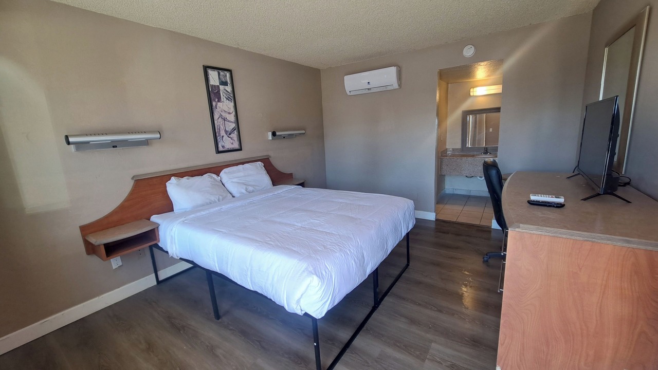 Photo of Bedroom in Eloy