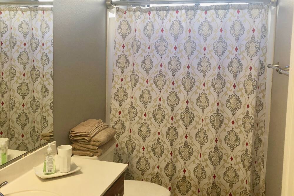 Photo of Bathroom in Island at Ocotillo