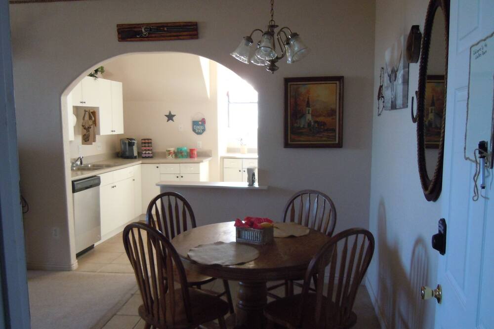 Photo of Kitchen in Oracle