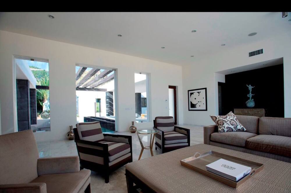 Photo of Livingroom in Centro