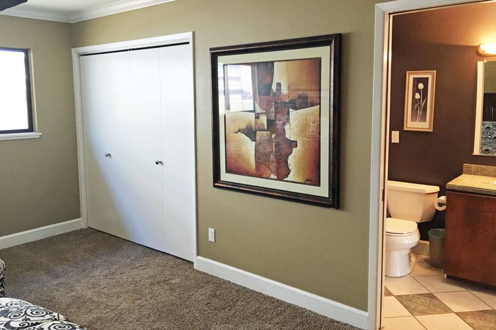 Photo of Bedroom in Moovalya Keys