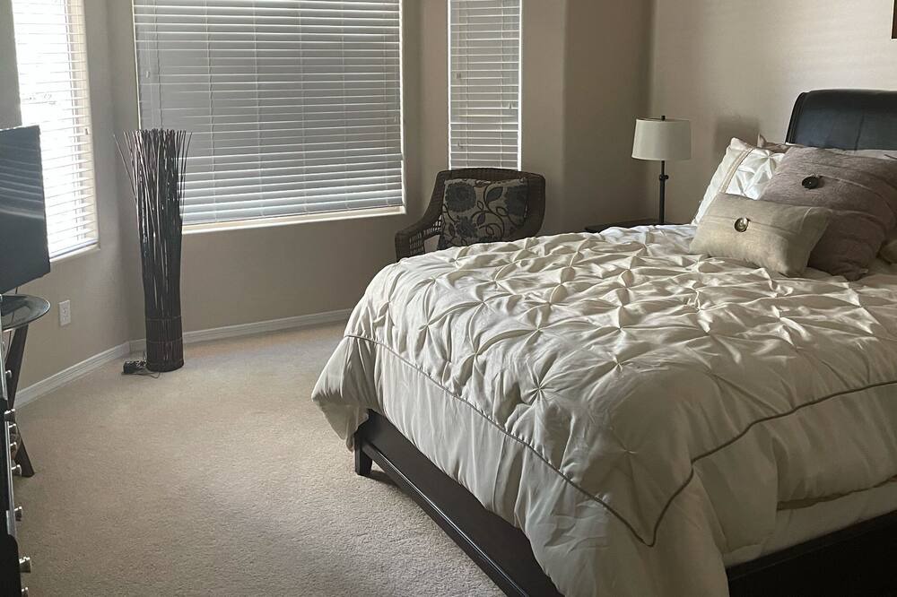 Photo of Bedroom in Anthem at Merrill Ranch