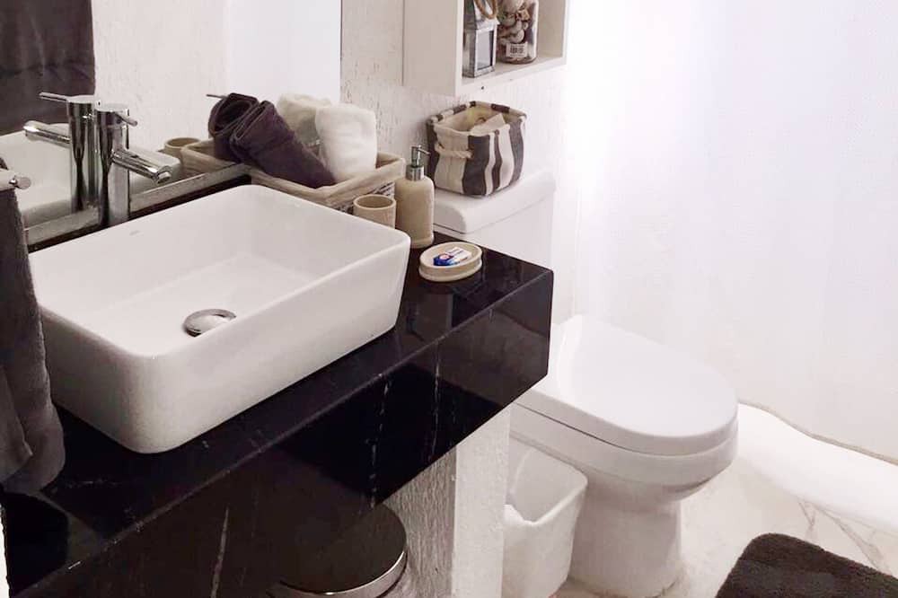 Photo of Bathroom in Club Santiago