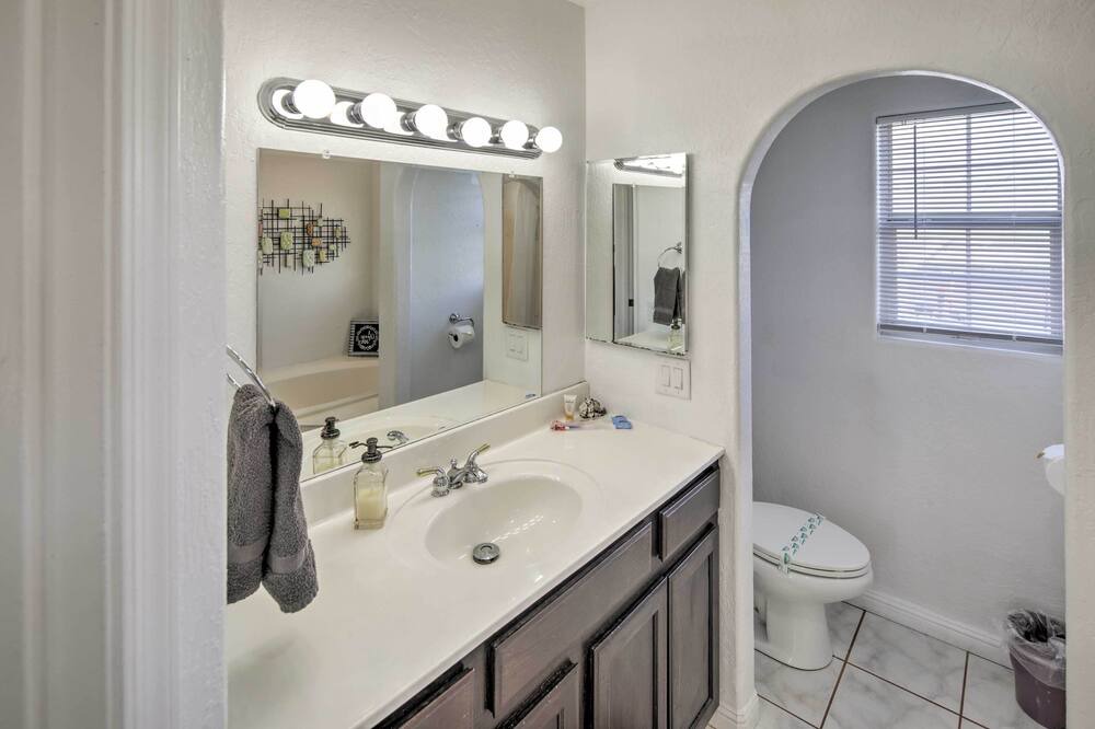 Photo of Bathroom in Desert Hills