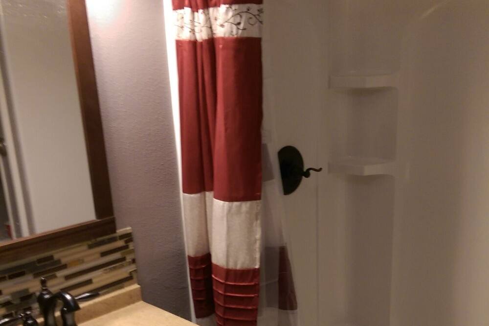 Photo of Bathroom in Arroyo City