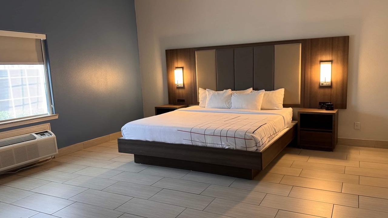 Photo of Bedroom in Alamo