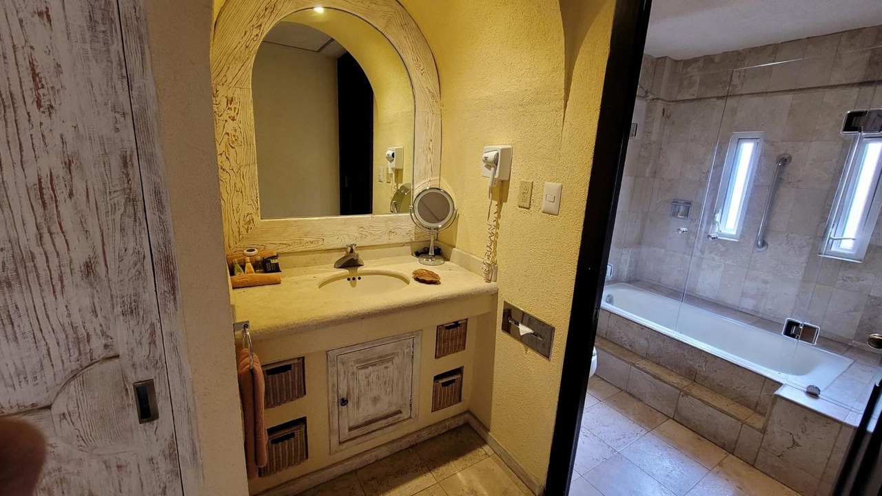 Photo of Bathroom in Marfil