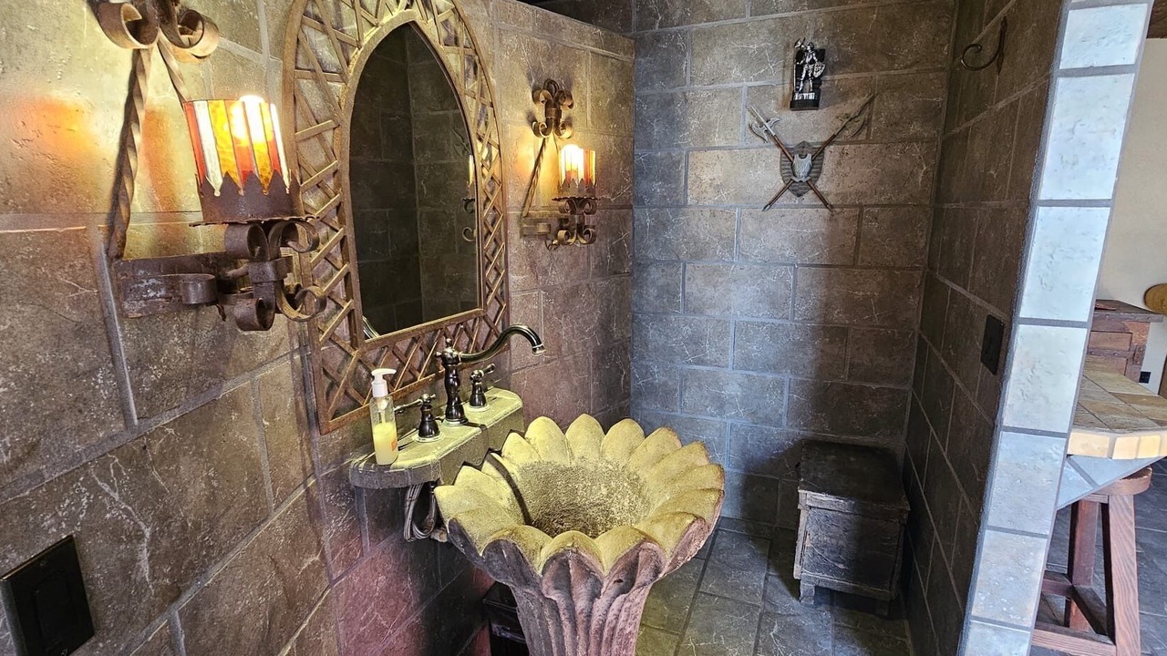 Photo of Bathroom in La Fonda