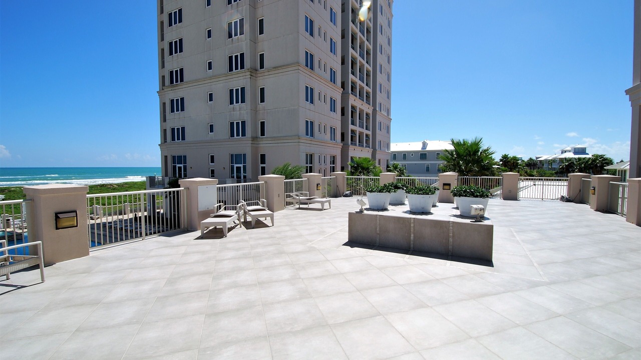 Photo of Patio Balcony in The Shores