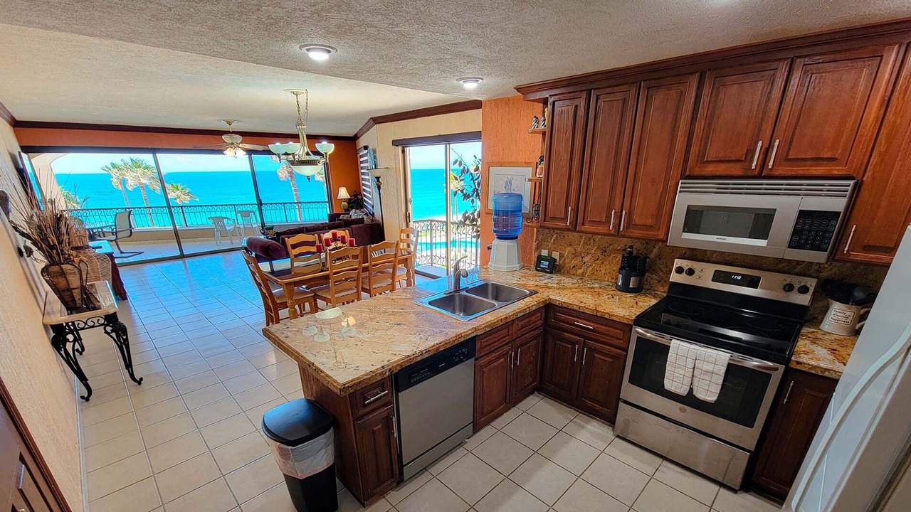 Photo of Kitchen in Sandy Beach