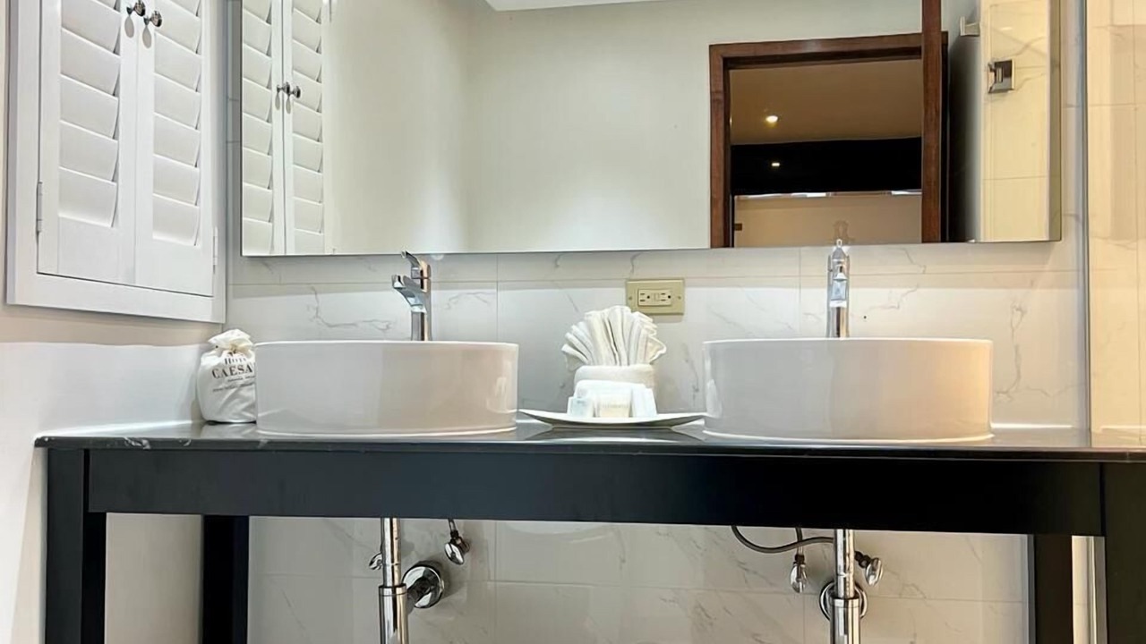 Photo of Bathroom in Avenida Revolucion