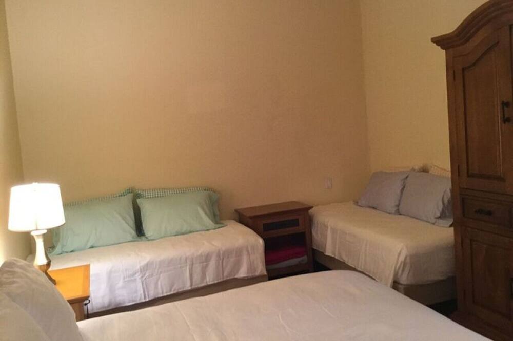 Photo of Bedroom in Nopolo