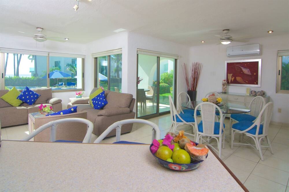 Photo of Livingroom in Club Santiago