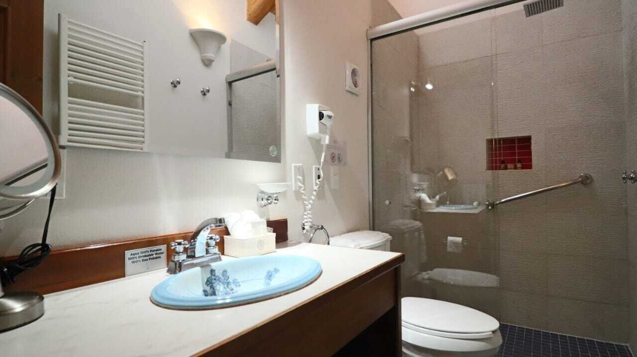Photo of Bathroom in De La Merced