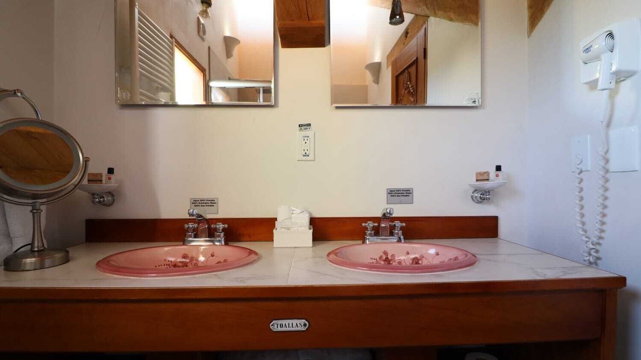 Photo of Bathroom in De La Merced