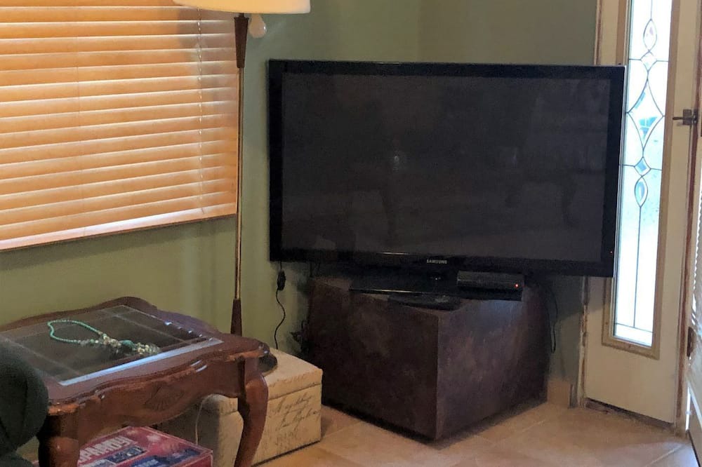 Photo of Livingroom in Cholla Bay