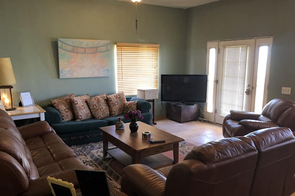 Photo of Livingroom in Cholla Bay