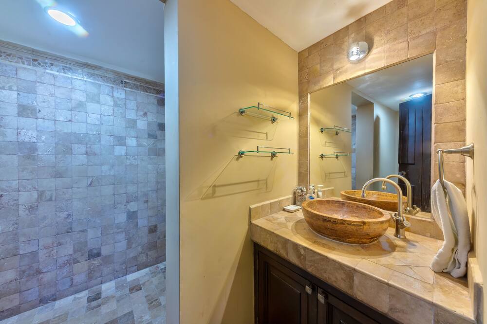 Photo of Bathroom in Cabo Bello