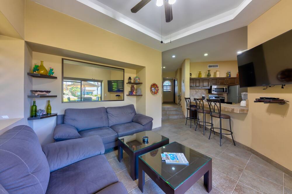 Photo of Livingroom in Cabo Bello