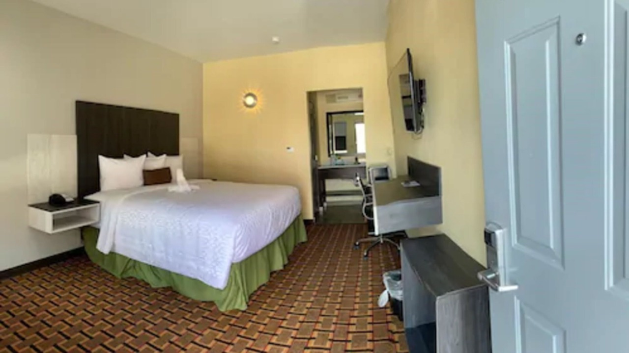 Photo of Bedroom in Edinburg
