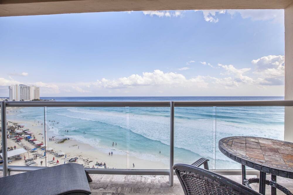 Photo of Patio Balcony in Punta Cancun