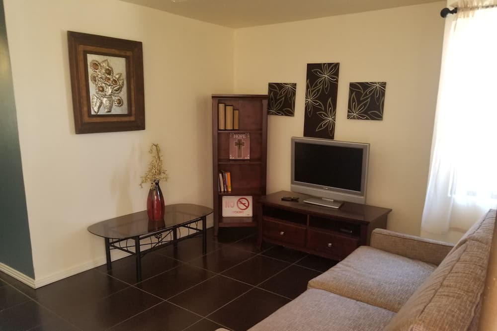 Photo of Livingroom in Ensenada