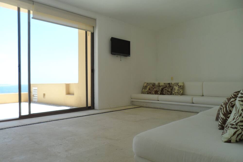 Photo of Others in Puerto Marques