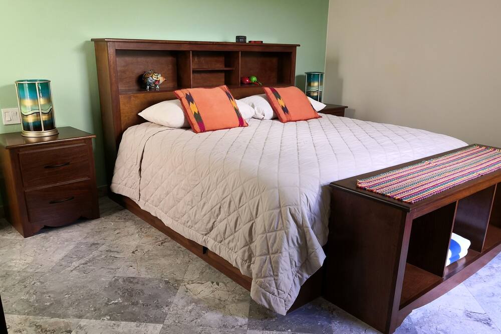 Photo of Bedroom in Nopolo