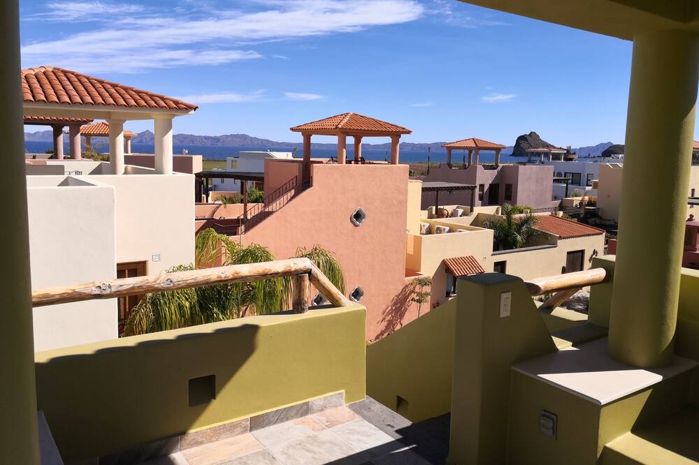 Photo of Patio Balcony in Nopolo