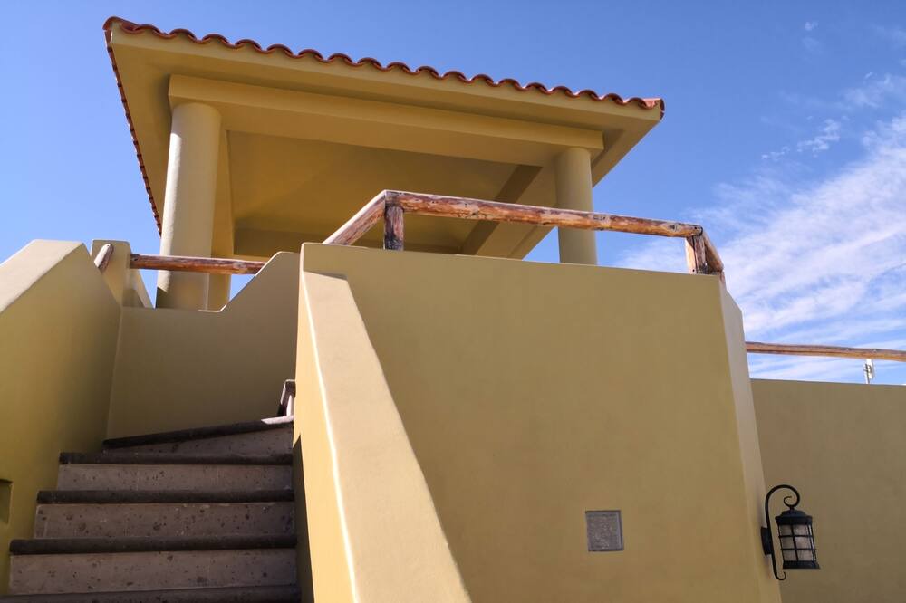 Photo of Outdoor in Nopolo