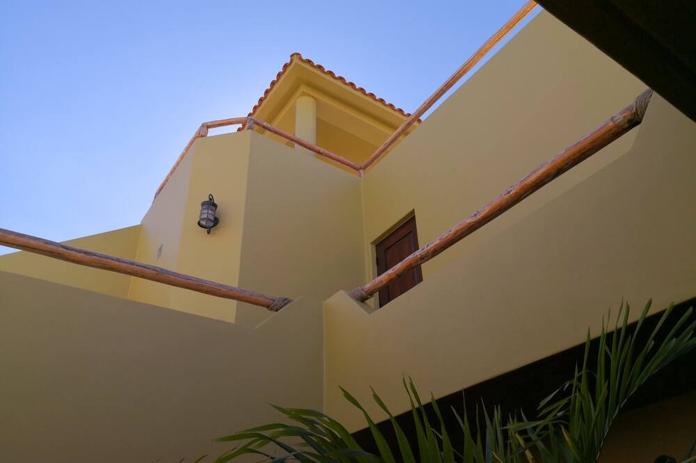 Photo of Outdoor in Nopolo