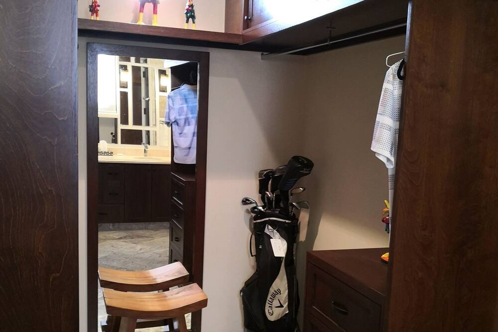Photo of Bedroom in Nopolo