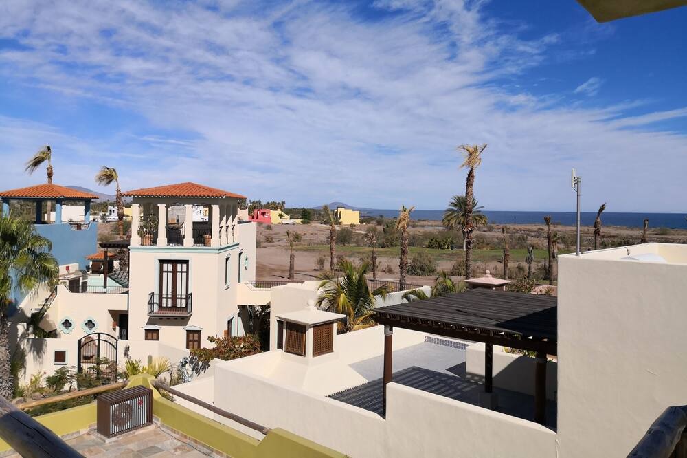 Photo of Patio Balcony in Nopolo