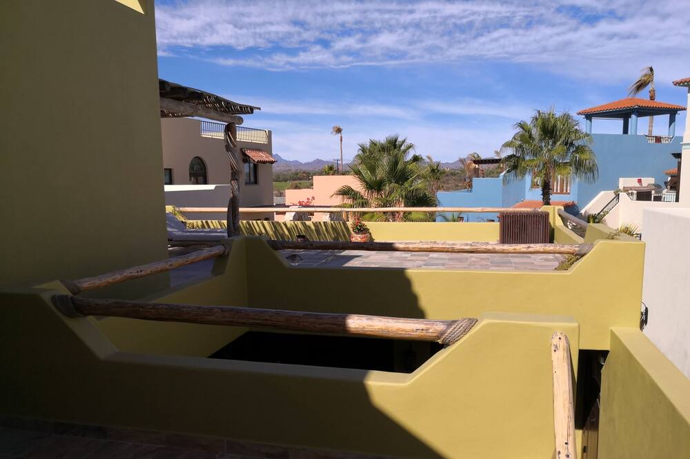 Photo of Patio Balcony in Nopolo