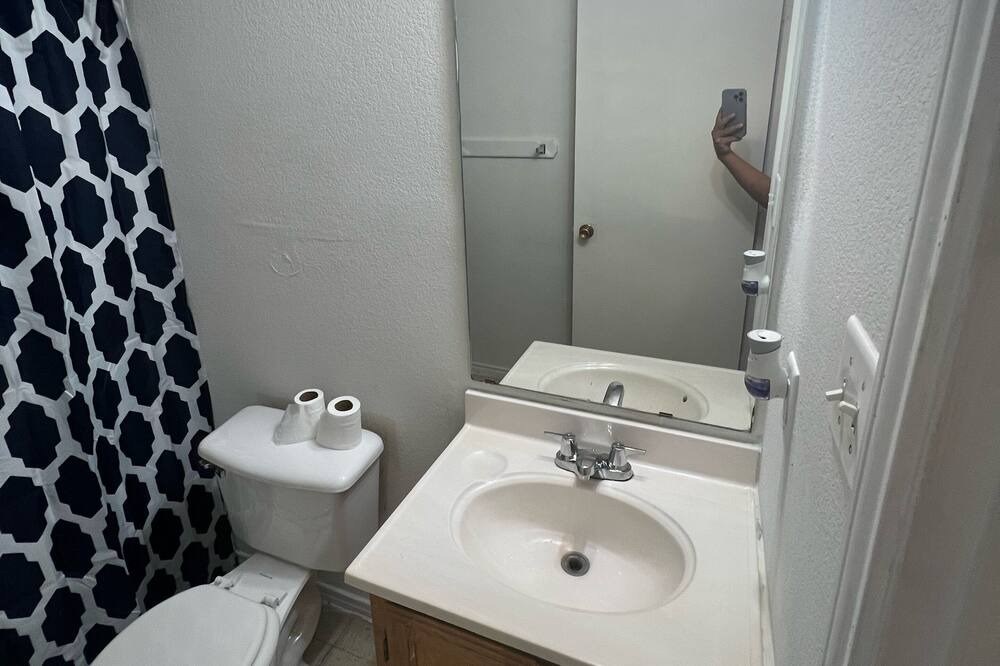 Photo of Bathroom in Mission