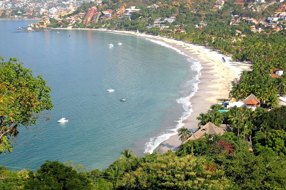 Photo of Others in Playa Las Gatas