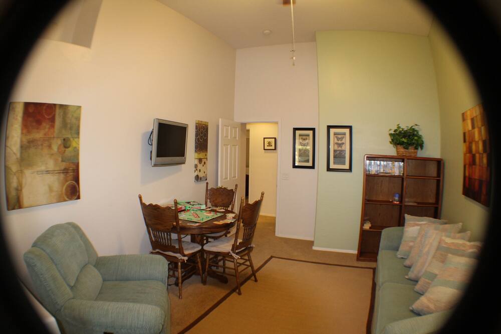 Photo of Livingroom in Goodyear
