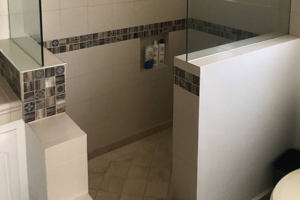 Photo of Bathroom in El Tezal