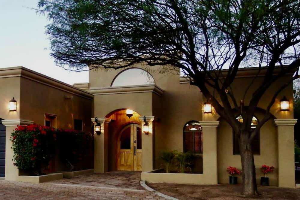 Photo of Outdoor in San Carlos