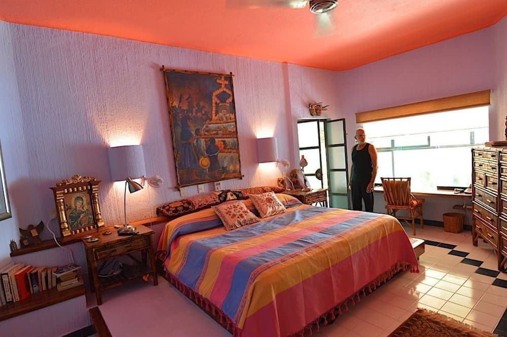 Photo of Bedroom in Zihuatanejo