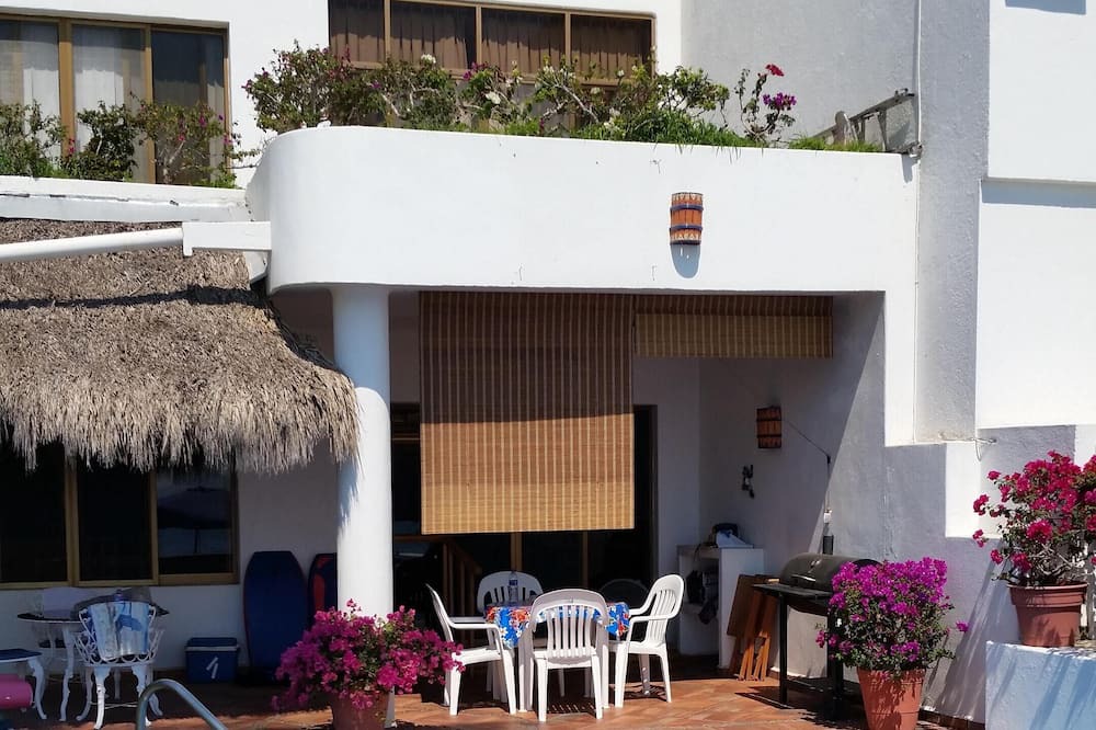Photo of Outdoor in Club Santiago